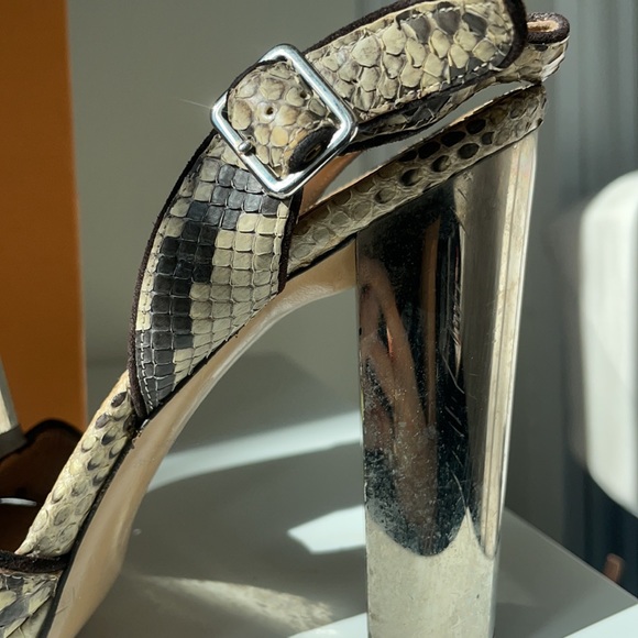 Ferragamo Shoes - Picture 5 of 10